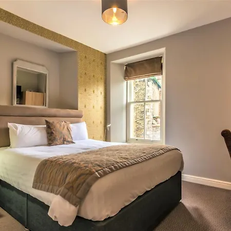 Πανσιόν The Lamplighter Dining ~ 4*