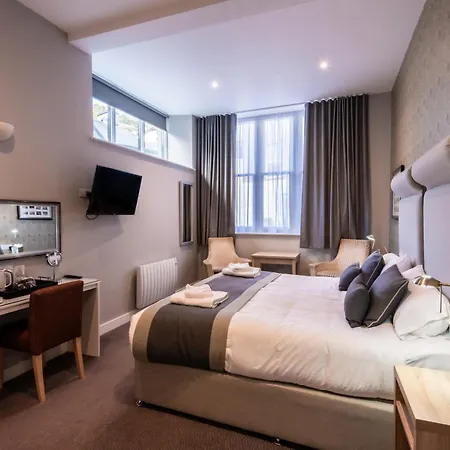 The Lamplighter Dining ~ Πανσιόν 4*