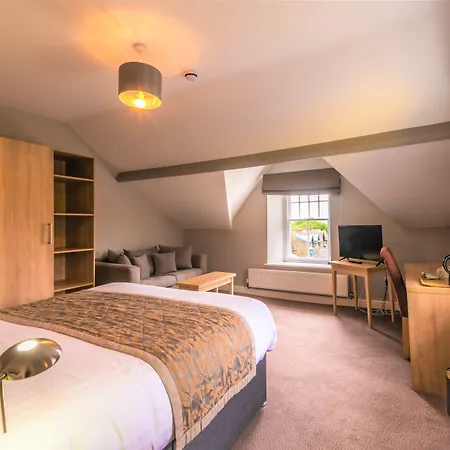 The Lamplighter Dining ~ 4* Windermere