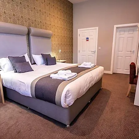 The Lamplighter Dining ~ 4*