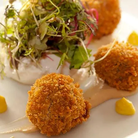 The Lamplighter Dining ~