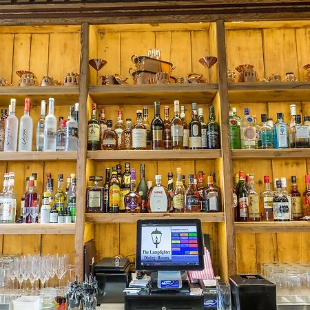 The Lamplighter Dining ~ 4*