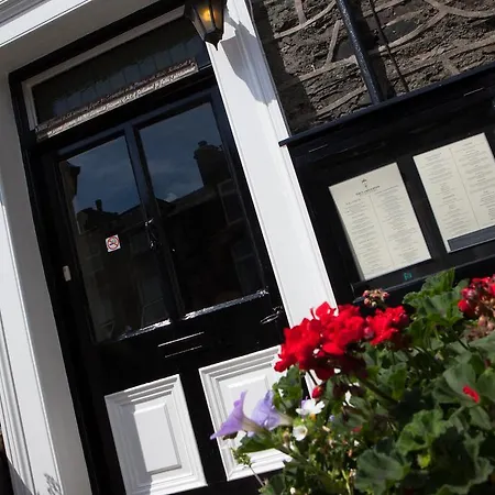 The Lamplighter Dining ~ 3* Windermere